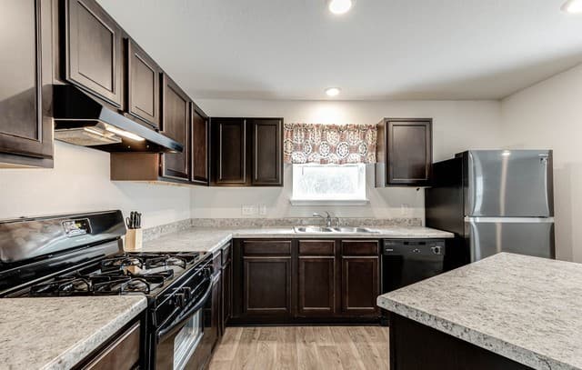 3-bedroom rental at 4222 Salado Crest in San Antonio, TX — photo 4