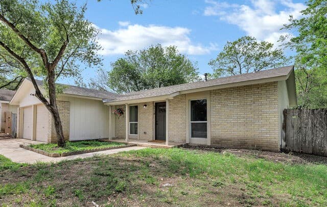 3-bedroom rental at 5914 Channcy Springs St in San Antonio, TX — photo 3