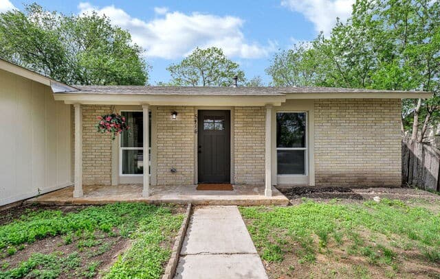 3-bedroom rental at 5914 Channcy Springs St in San Antonio, TX — photo 5