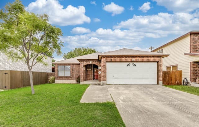 3-bedroom rental at 7039 Mary Todd in San Antonio, TX — photo 2