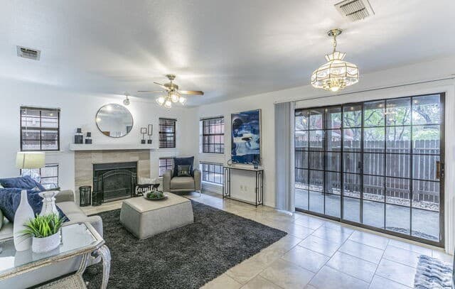 2-bedroom rental at 7930 Roanoke Run Unit 207 in San Antonio, TX — photo 3