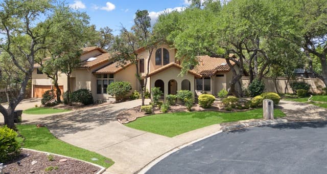 4-bedroom rental at 13137 Hunters Ledge in San Antonio, TX — photo 1