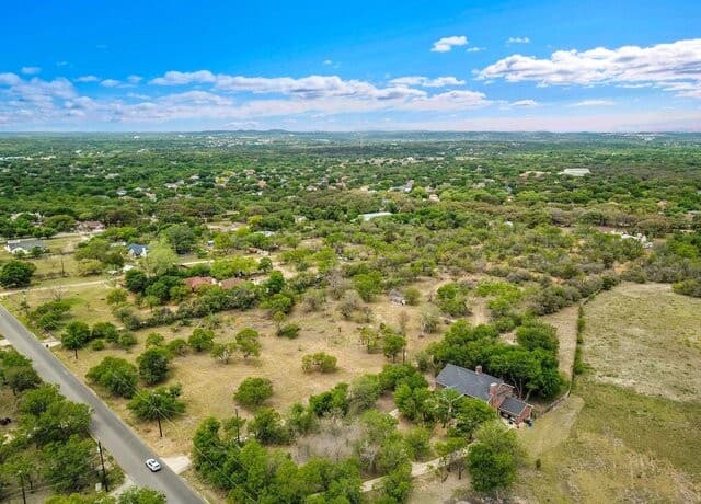 rental at 6703 Whitby Rd in San Antonio, TX — photo 3