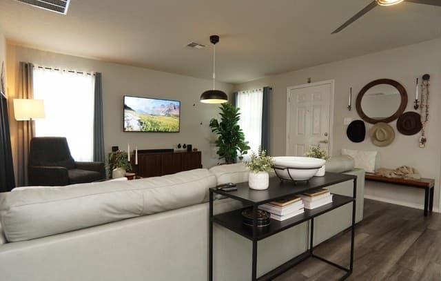 3-bedroom rental at 4231 Mesa Cv in San Antonio, TX — photo 5