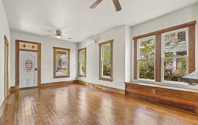 3-bedroom rental at 235 Cornell Ave in San Antonio, TX — photo 3
