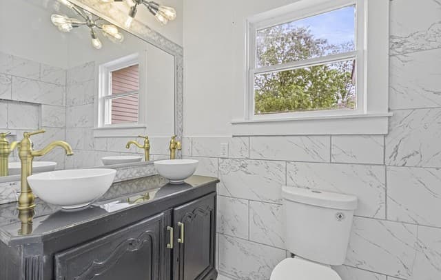 3-bedroom rental at 235 Cornell Ave in San Antonio, TX — photo 4