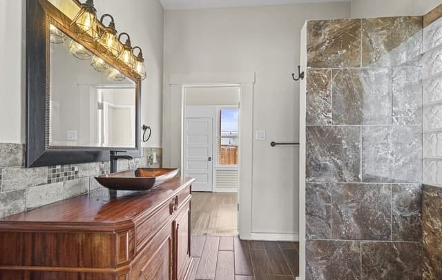 3-bedroom rental at 235 Cornell Ave in San Antonio, TX — photo 5