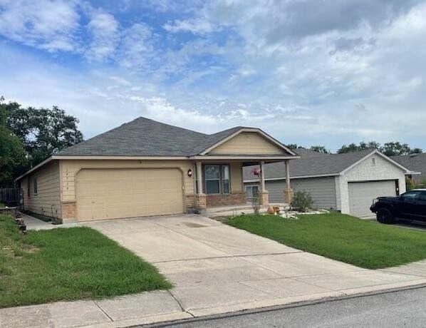 3-bedroom rental at 10758 Rivera in San Antonio, TX — photo 1