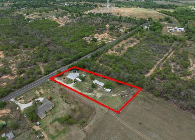 2-bedroom rental at 14090 Ted Williams Rd in Atascosa, TX — photo 5