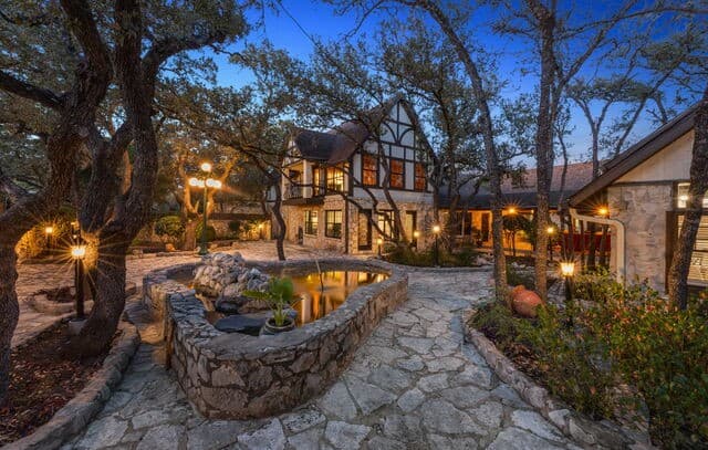 5-bedroom rental at 232 Meadowbrook Dr in Hollywood Park, TX — photo 1