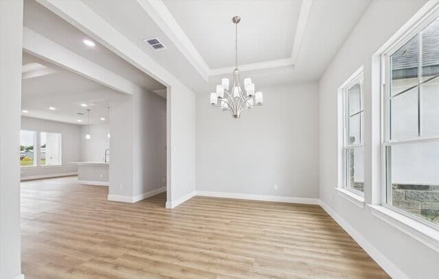 4-bedroom rental at 305 Venado Oaks in Castroville, TX — photo 4