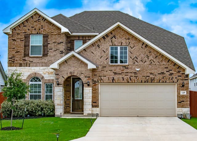 4-bedroom rental at 149 Mallorys Way in Castroville, TX — photo 1