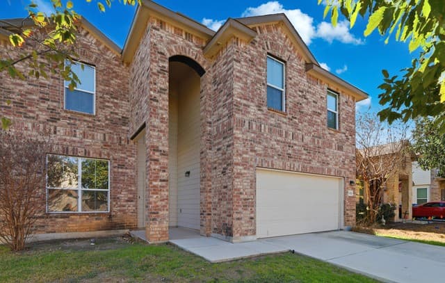 4-bedroom rental at 13426 Colorado Parke in San Antonio, TX — photo 3