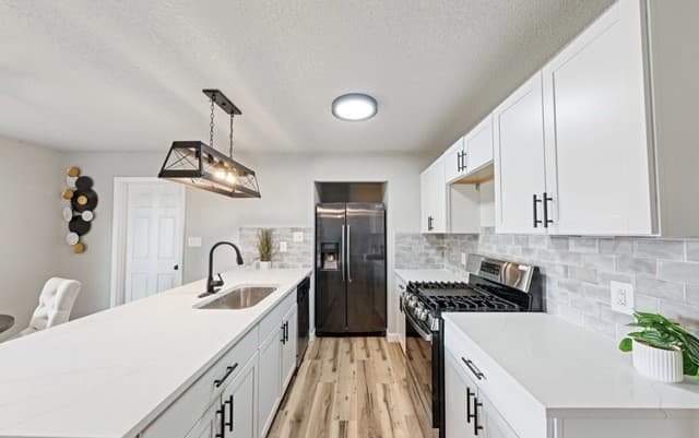 4-bedroom rental at 6019 Sandwick Dr in San Antonio, TX — photo 4