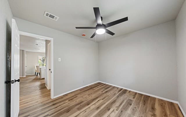 4-bedroom rental at 6019 Sandwick Dr in San Antonio, TX — photo 5