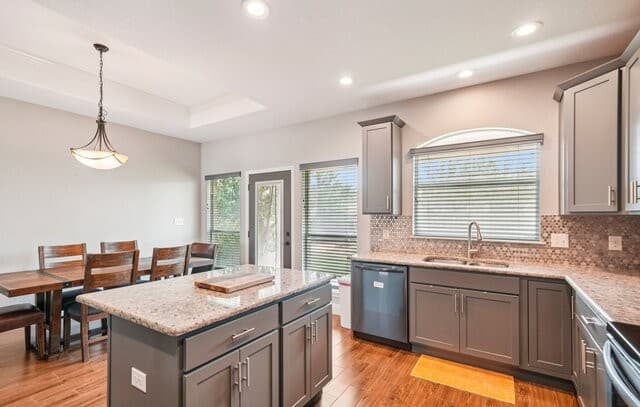 3-bedroom rental at 128 Parkcrest in Floresville, TX — photo 5