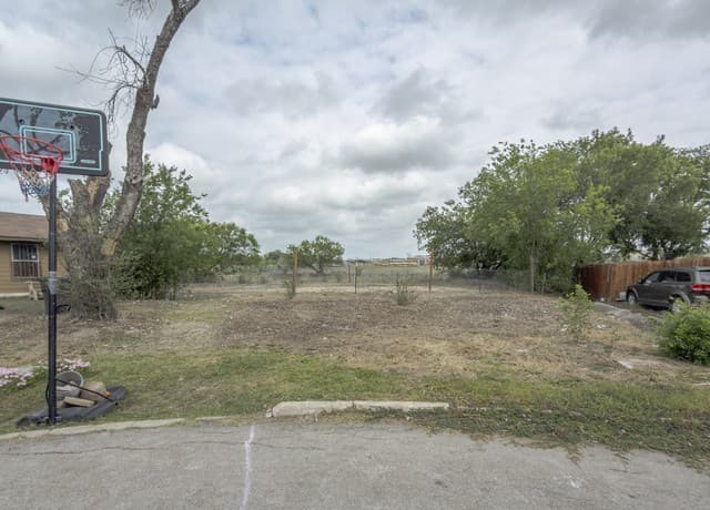 rental at 5803 Kim Valley St in San Antonio, TX — photo 3