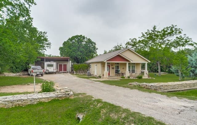 3-bedroom rental at 5 Fm 473 in Comfort, TX — photo 1