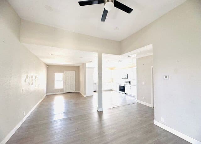 3-bedroom rental at 614 Cumberland Rd in San Antonio, TX — photo 3