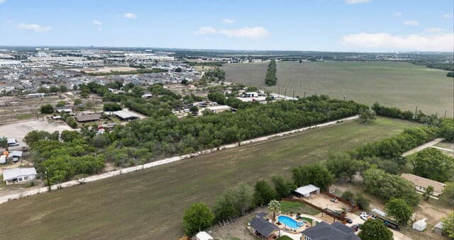 rental at 12145 Fischer Rd in Von Ormy, TX — photo 4