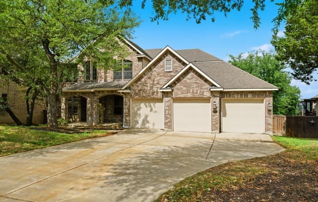 5-bedroom rental at 3751 Sunset Clf in San Antonio, TX — photo 2