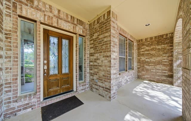 5-bedroom rental at 3751 Sunset Clf in San Antonio, TX — photo 3