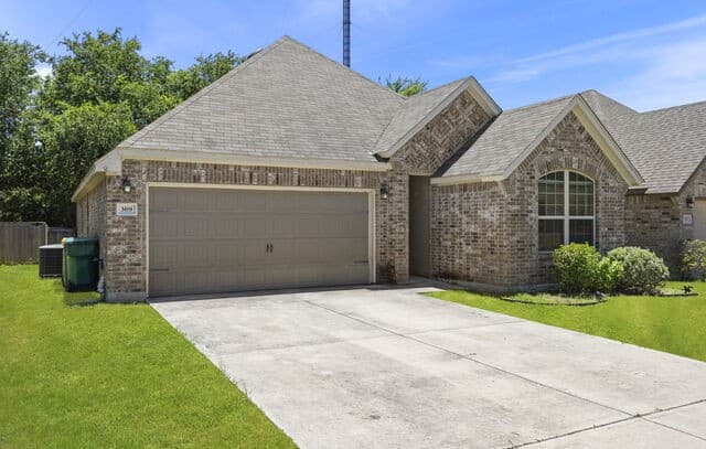 Home for sale at 369 Derby Dr in Boerne, TX — photo 3