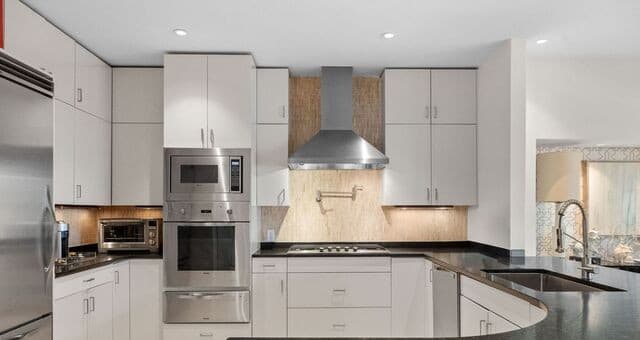3-bedroom rental at 215 Annie#B Unit B in San Antonio, TX — photo 4