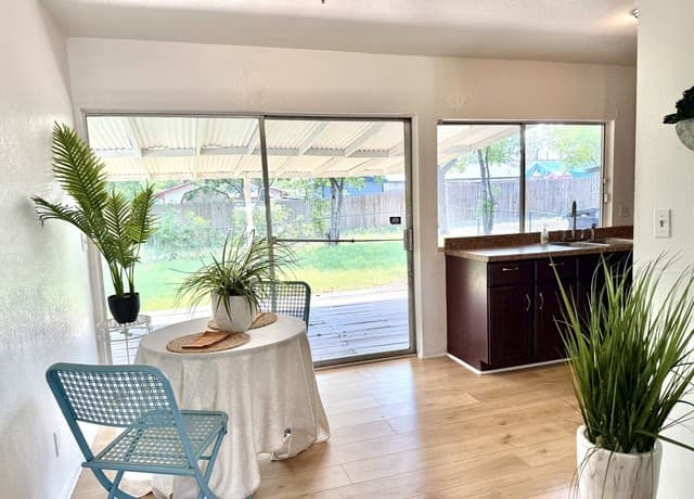 3-bedroom rental at 4723 Castle Rose in San Antonio, TX — photo 5