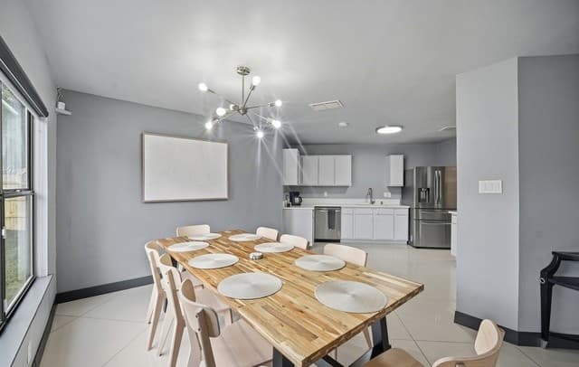 3-bedroom rental at 13050 Cavern Park Dr in San Antonio, TX — photo 5