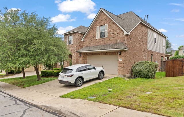 5-bedroom rental at 1019 Olivia Vw in San Antonio, TX — photo 1