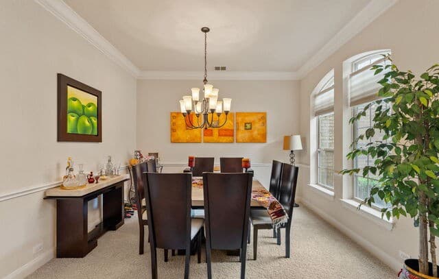 5-bedroom rental at 1019 Olivia Vw in San Antonio, TX — photo 5