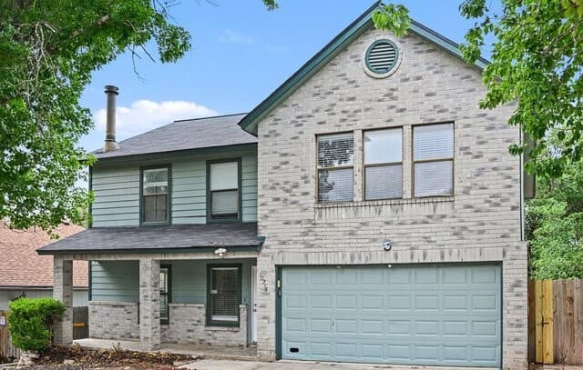4-bedroom rental at 10215 Arbor Blf in San Antonio, TX — photo 2