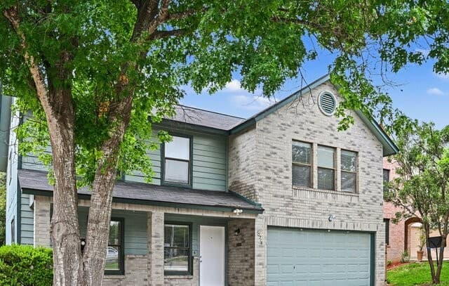 4-bedroom rental at 10215 Arbor Blf in San Antonio, TX — photo 3