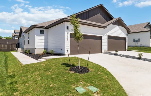 rental at 5124 Cindy Branch in San Antonio, TX — photo 3