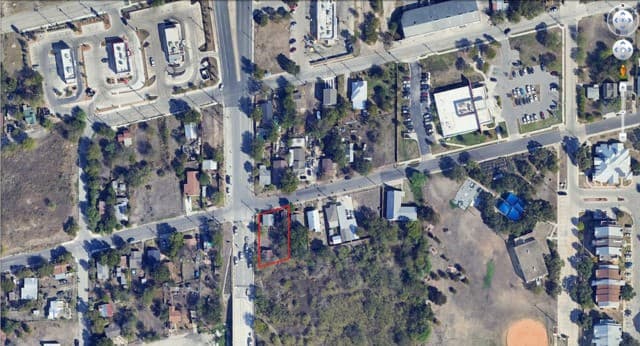 rental at 1718 N Walters in San Antonio, TX — photo 5