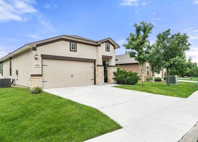 3-bedroom rental at 6622 Winding Farm in San Antonio, TX — photo 1