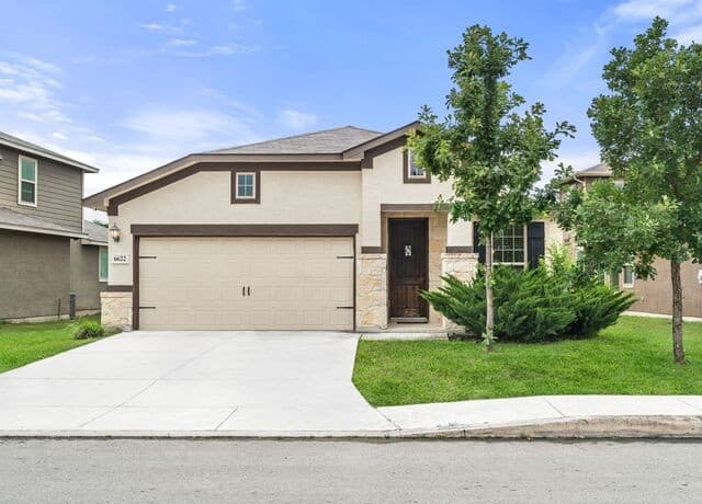 3-bedroom rental at 6622 Winding Farm in San Antonio, TX — photo 2
