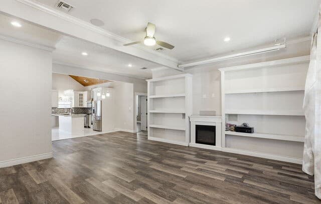3-bedroom rental at 202 Helena in San Antonio, TX — photo 4