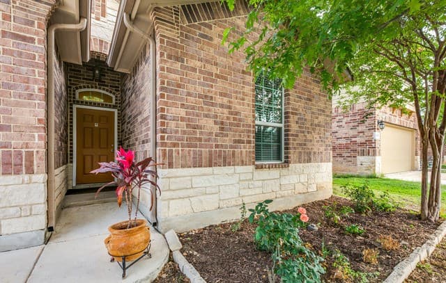 4-bedroom rental at 8512 Samsel Falls in San Antonio, TX — photo 3