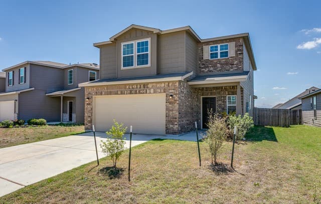 4-bedroom rental at 10628 Rayburn Lndg in San Antonio, TX — photo 1