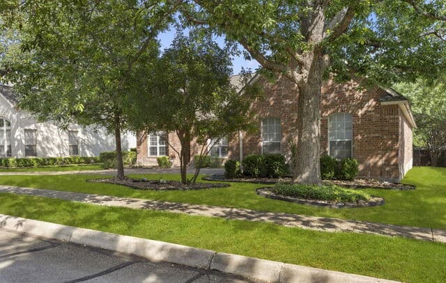 4-bedroom rental at 15106 Grayoak Forest in San Antonio, TX — photo 5