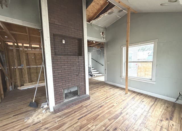 3-bedroom rental at 1122 Delaware st in San Antonio, TX — photo 4
