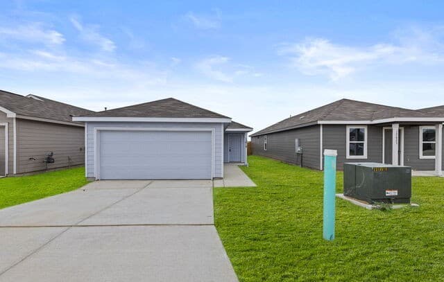4-bedroom rental at 12619 Kathleen St in St Hedwig, TX — photo 1
