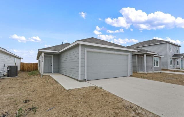 3-bedroom rental at 12719 Kathleen St in St Hedwig, TX — photo 1