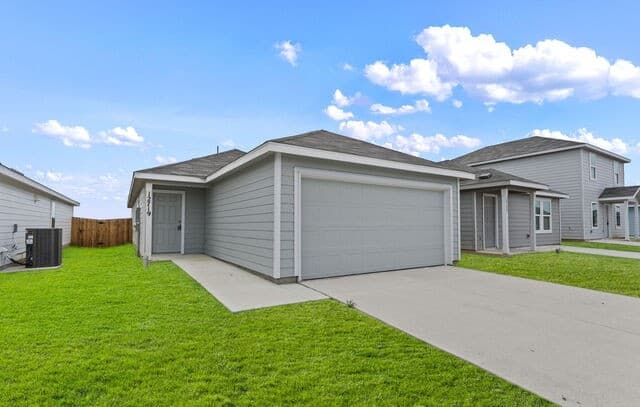 3-bedroom rental at 12719 Kathleen St in St Hedwig, TX — photo 2