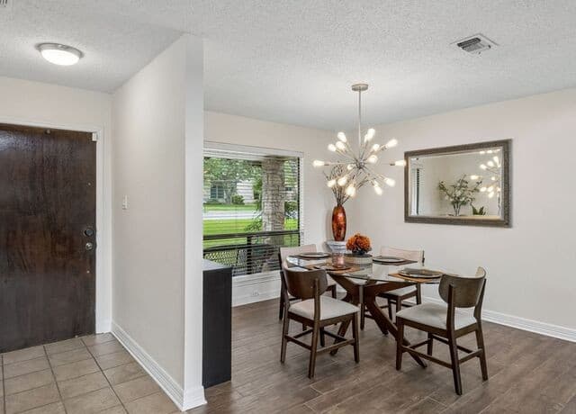 3-bedroom rental at 2314 Encino Hollow in San Antonio, TX — photo 4