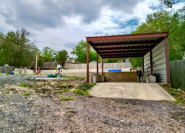 rental at 6514 Gilder in San Antonio, TX — photo 1