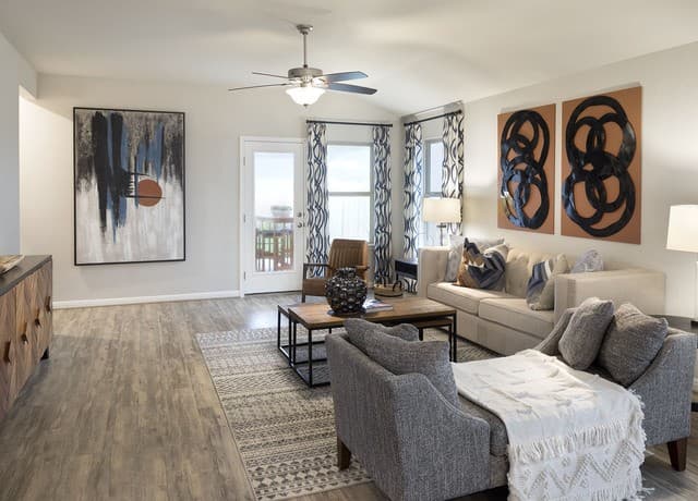 3-bedroom rental at 5433 Wrangler Way in Marion, TX — photo 4
