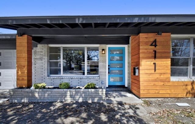 5-bedroom rental at 411 Millwood Ln in San Antonio, TX — photo 2